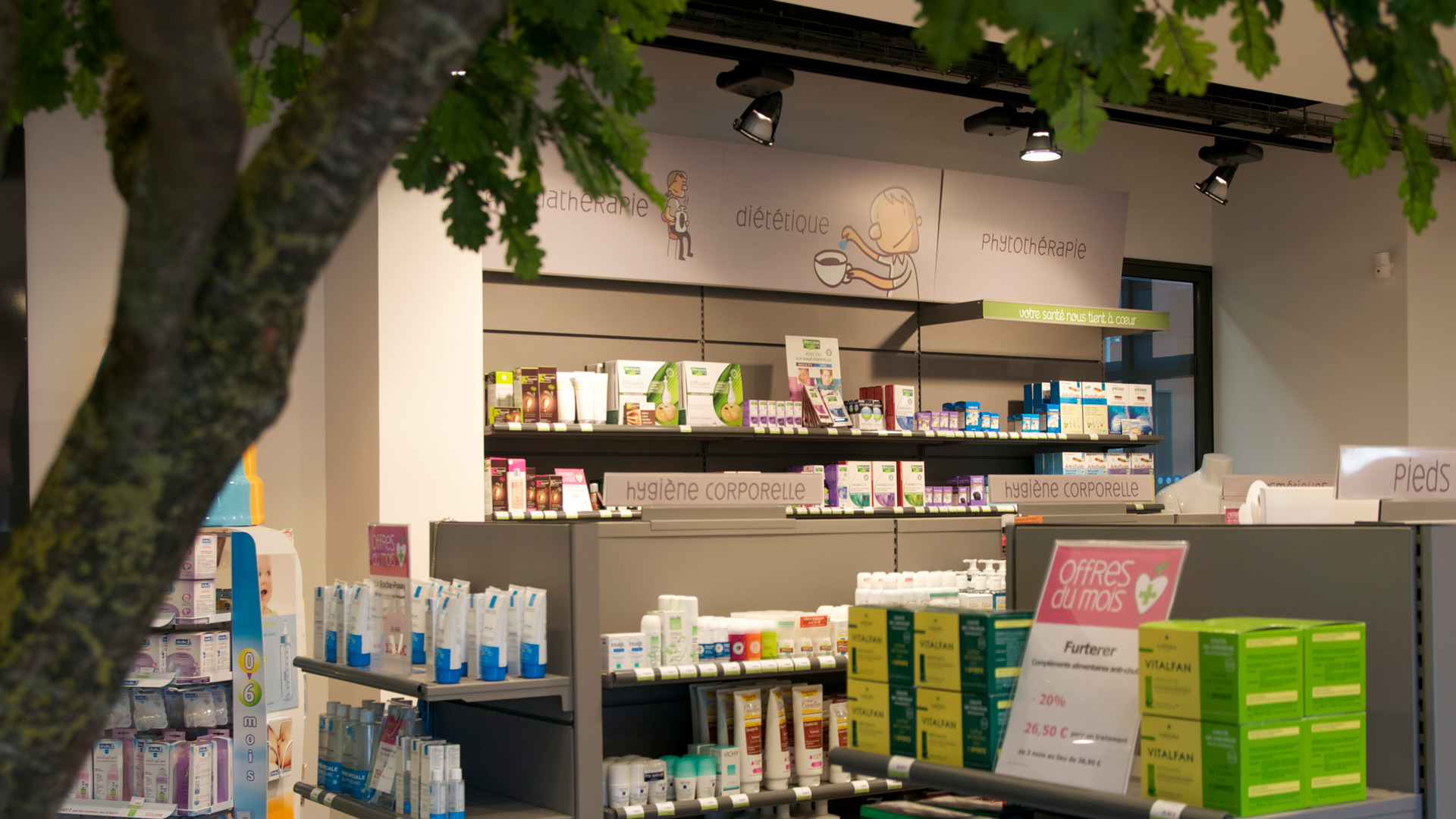 pharmacie saint nicolas identite visuelle logo signaletique merchandising